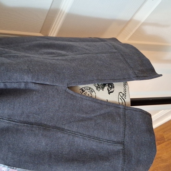 NWT Wild Fox Pull Over Oversized Sweatshirt Size Small Logo Easy Does It - Picture 4 of 8